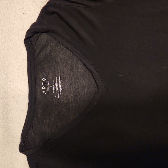 Apt. 9 Women's Essentials Black Short Sleeve Tee - Picture 2 of 3